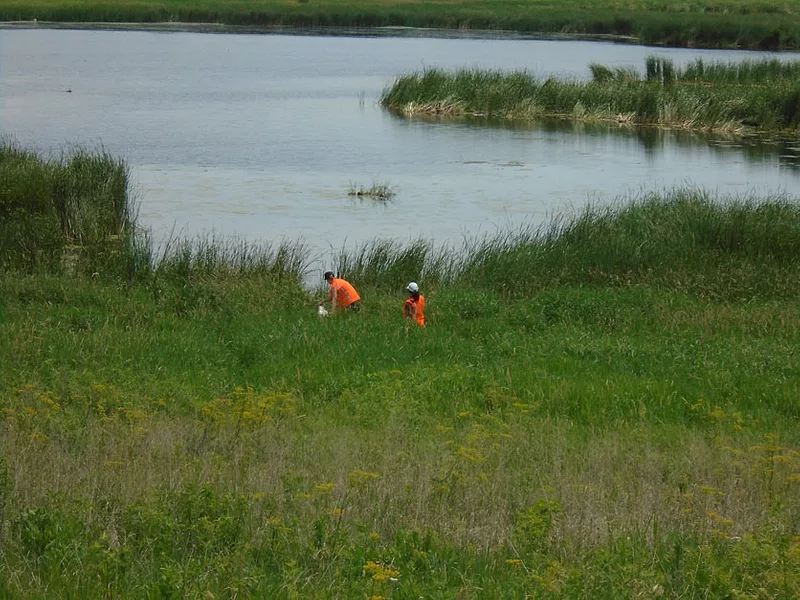 students-sampling-Amy-Hansen-836x627-compressed.jpg