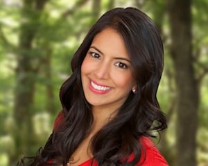 Vani-Headshot-2015.jpg