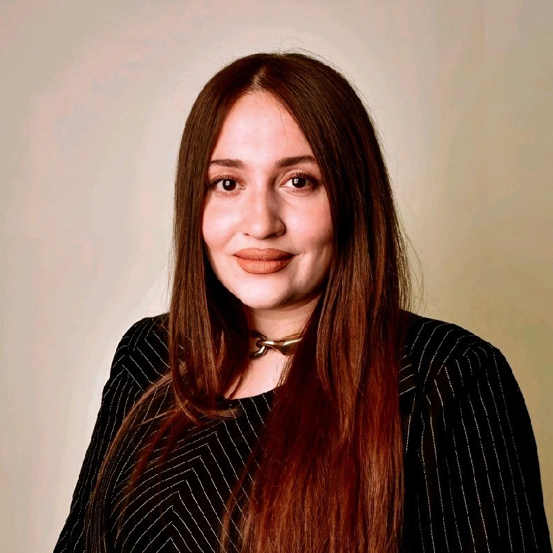 larissa_alvarez.jpg