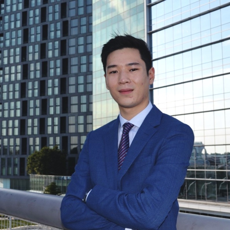 Ryan Lee LinkedIn.jpeg