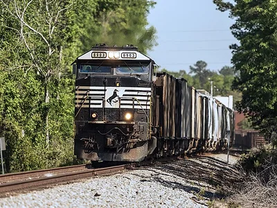 Norfolk-Southern-Engine.jpg