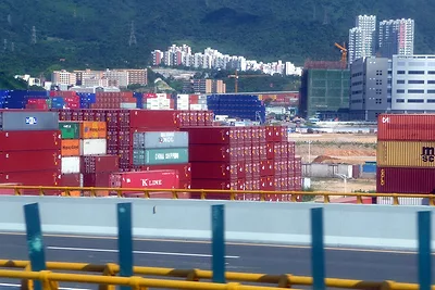 SHENZHEN-PORT-FLICKR-DCMASTER-PHOTO-MAR-2026.jpg