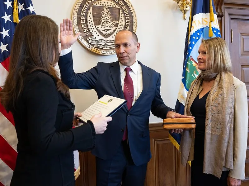 Boren-swearing-in-Jan-2026.jpg