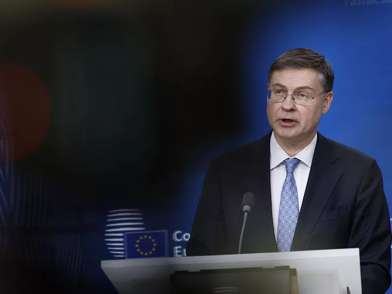 Dombrovskis-AP.jpg