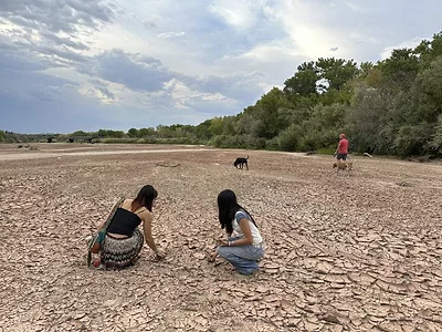 rio-grande-dry-riverbed-AP.jpg