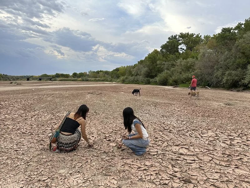 rio-grande-dry-riverbed-AP.jpg