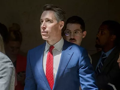 Josh-Hawley-APphoto.jpg