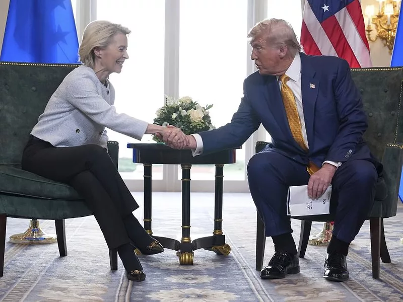 von-der-leyen-trump-ap.jpg