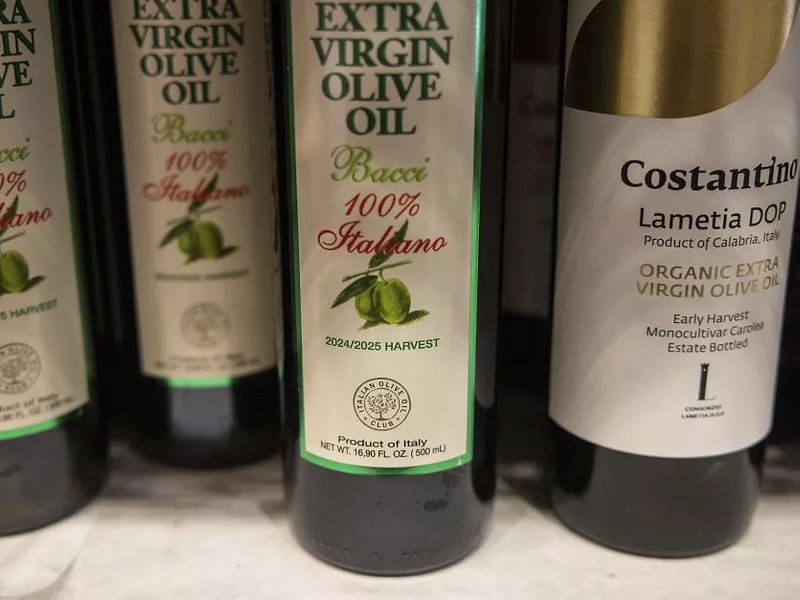 Italian-olive-oil-AP-photo.jpg