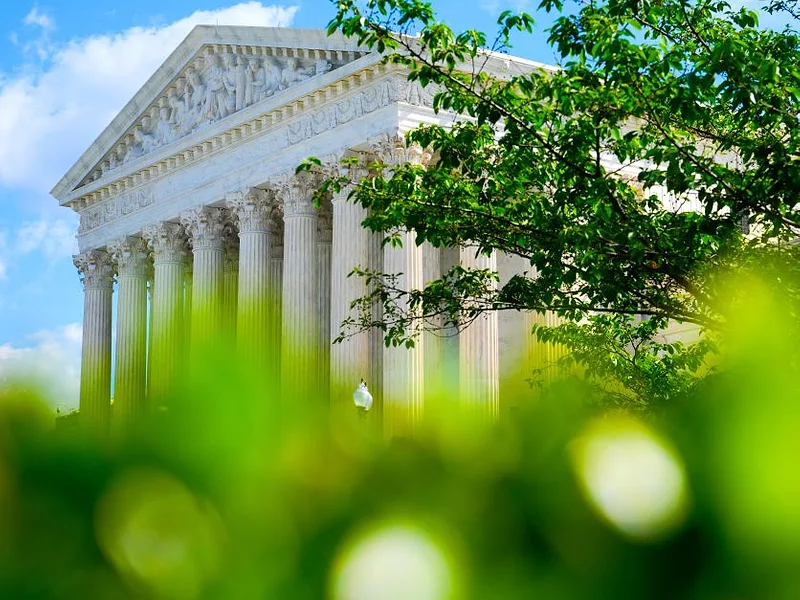 Supreme-Court-AP-photo-41726.jpg