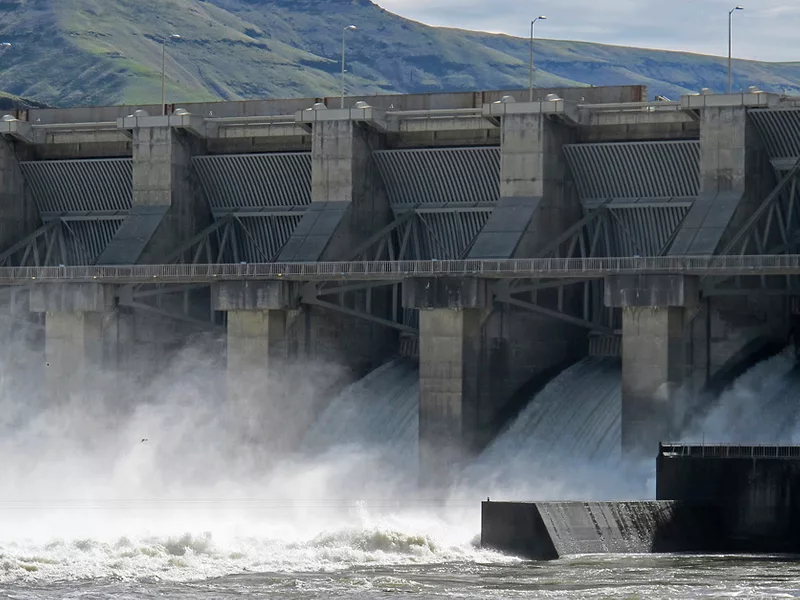 AP_Dec_23_Snake_River_Lower_Granite_Dam.jpg