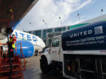 UAL photo of ORD-DCA flight fueling
