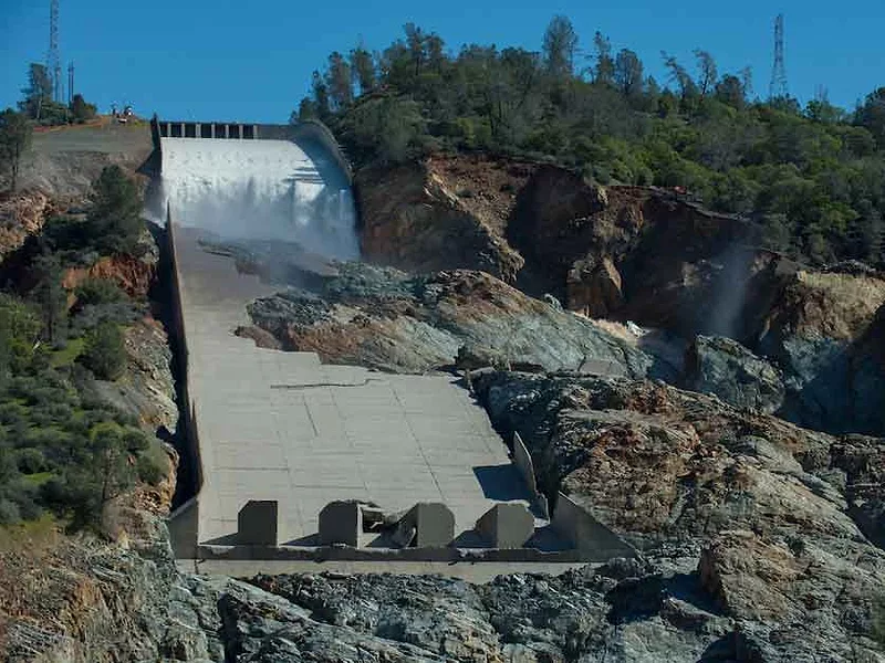 Oroville spillway damage in 2017 DWR