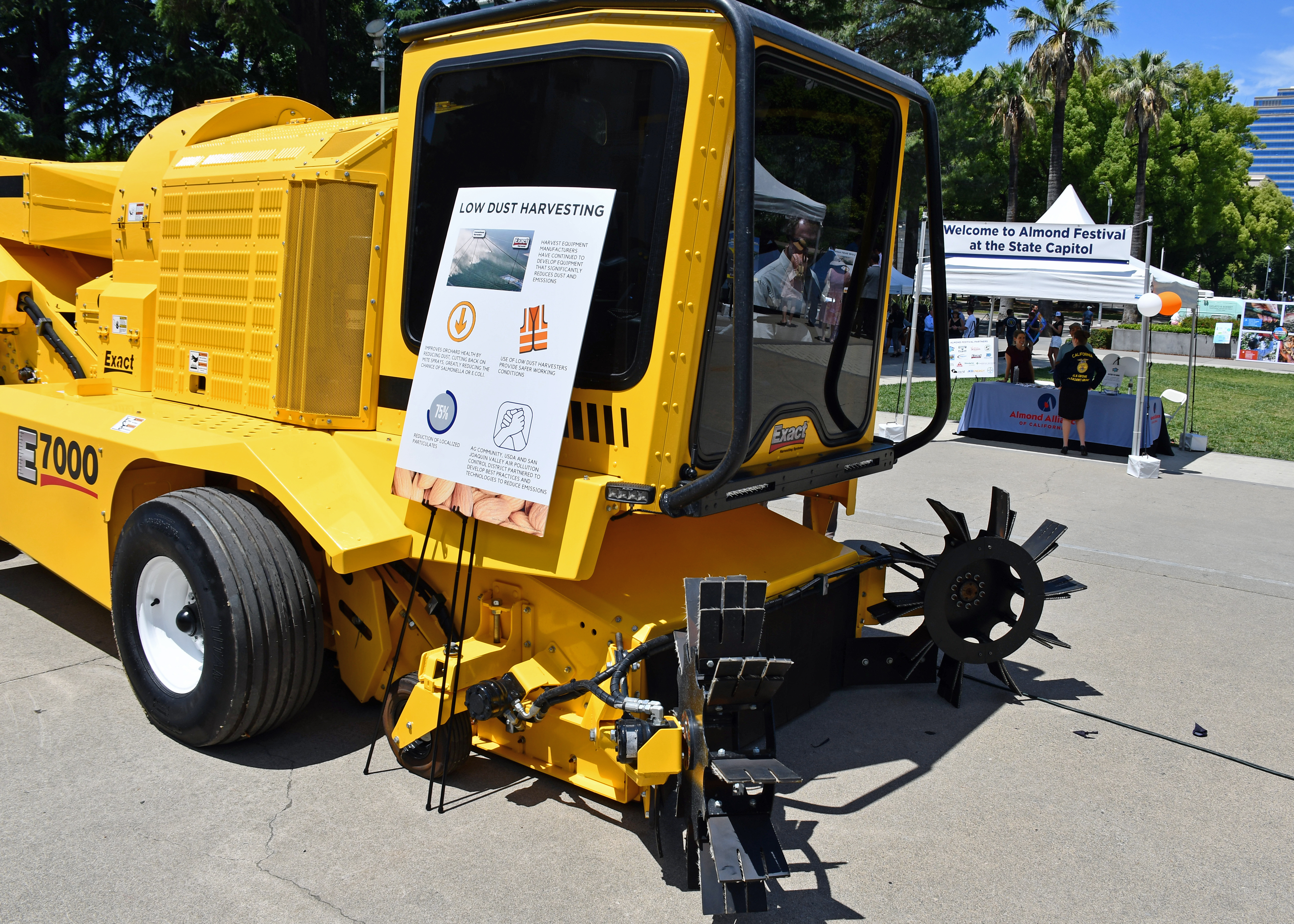 low dust almond harvester