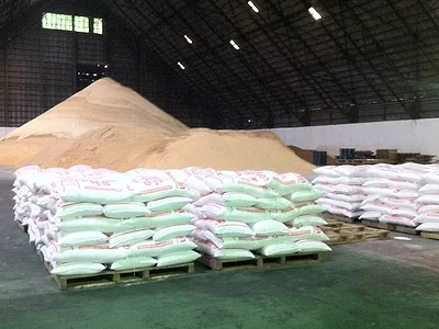 saks of raw sugar