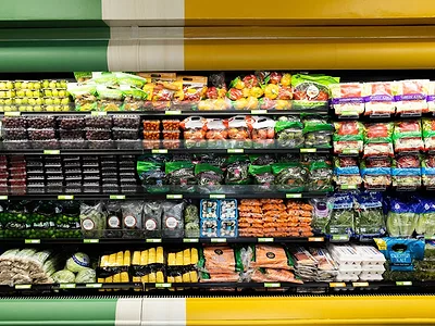 grocery-store-vegetable-aisle.jpg