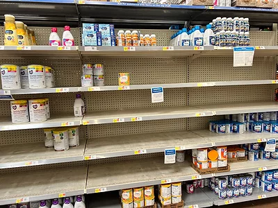 Infant_formula_shelf_July_2022.jpg