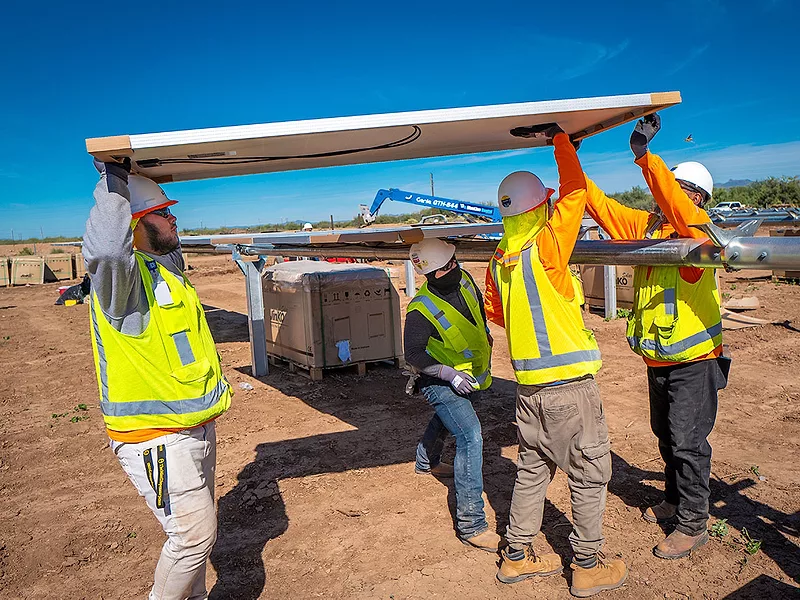 Avion-Solar-workers-photo-by-Elliott-McDowell-836x627-optimized.jpg