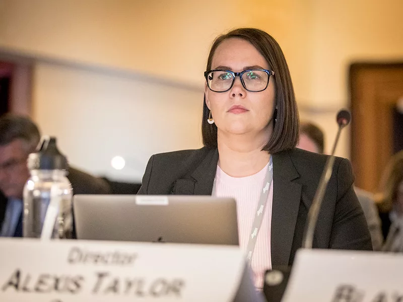 Alexis_Taylor_2.jpg