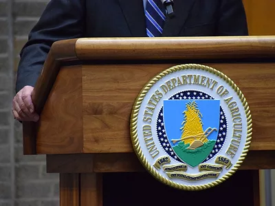 TomVilsack_SecretaryofAgriculture_USDA_USDAseal_EquityCommissionAnnouncement.jpg