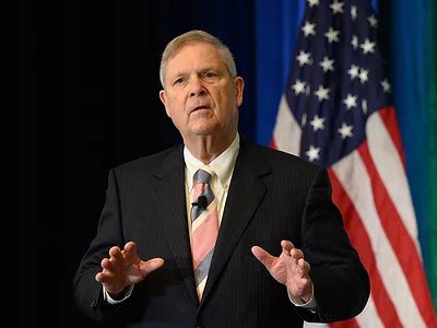 Tom_Vilsack_Ag_Outlook_24.jpg