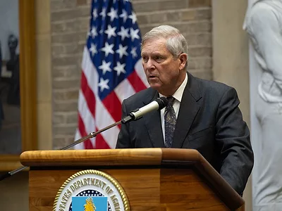 Vilsack-whitten-patio.jpg