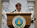 Vaden-at-USDA-USDA-photo.jpg