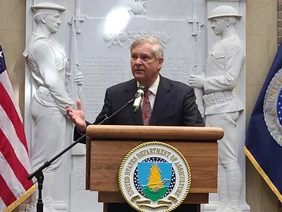 Vilsack Ag Day 2023.jpg