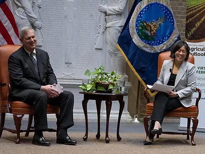Vilsack_Tai.jpg