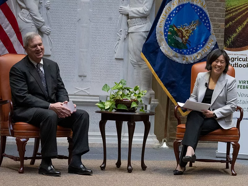 Vilsack_Tai.jpg