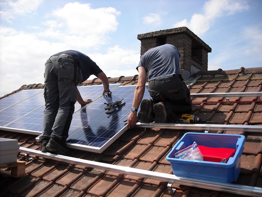 Solar-panels-install
