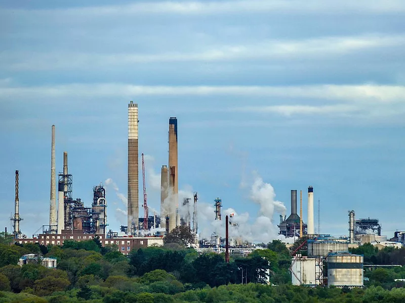 Oil Refinery