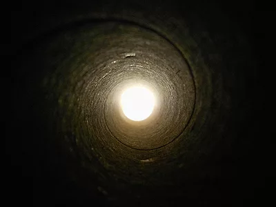 underground_pipeline_light.jpg