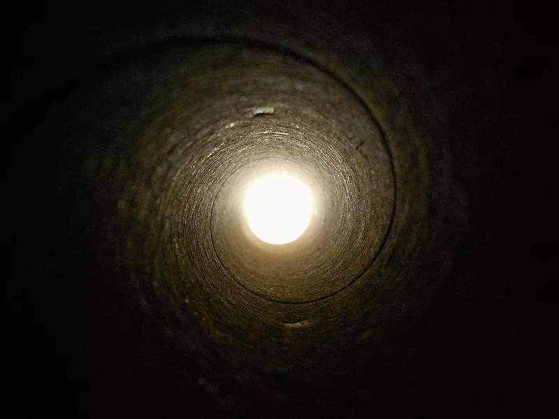 underground_pipeline_light.jpg