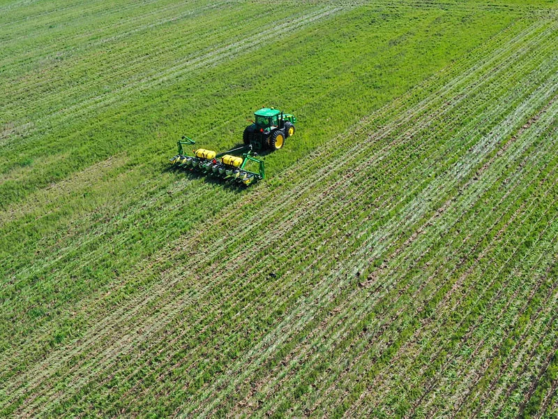 cover_crop_corn_planting_2.jpg