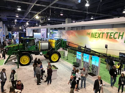 JohnDeere_CES