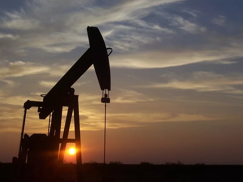 Oil-Rig-836